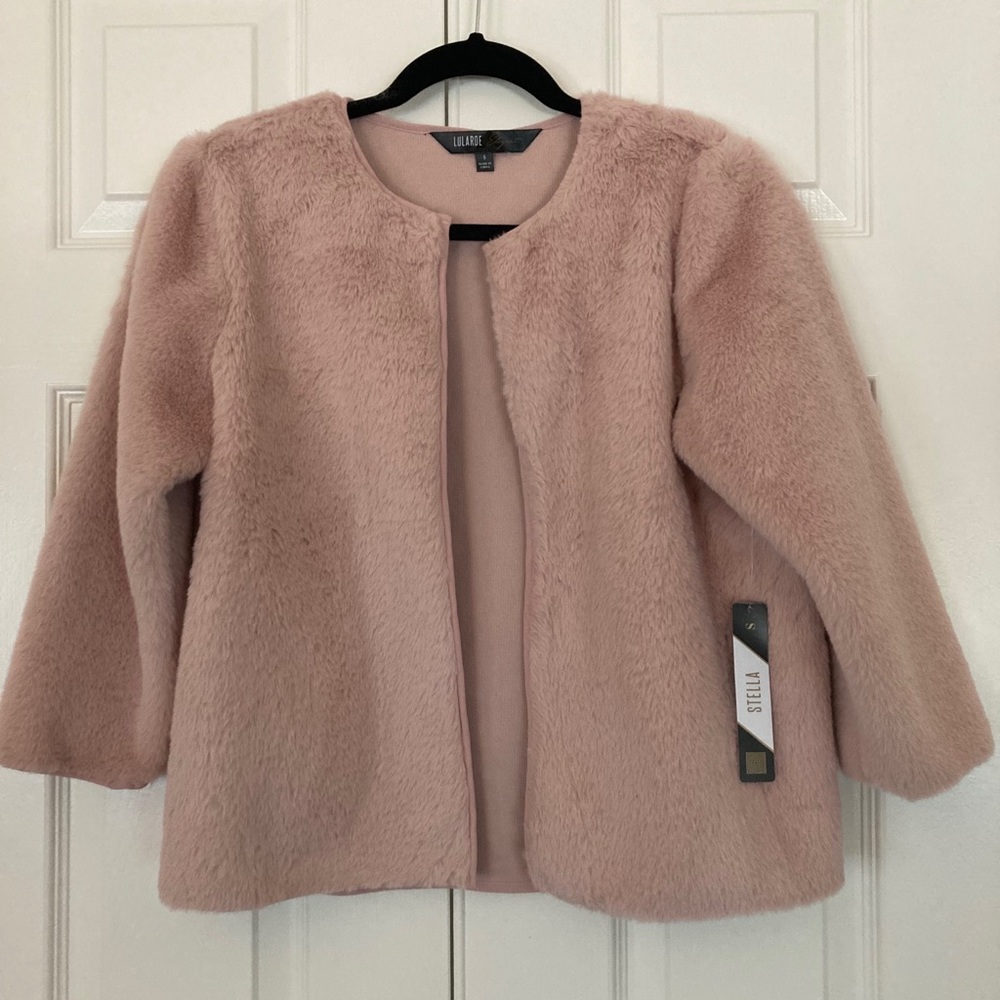 Faux fur blush jacket by Lularoe 🌟